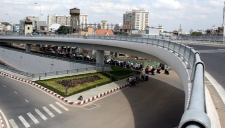 2012年の経済面での目標の実現に向けてのベトナム政府の決意